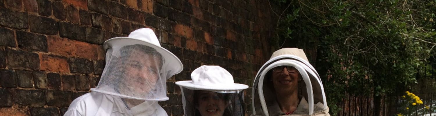 Develop young beekeepers